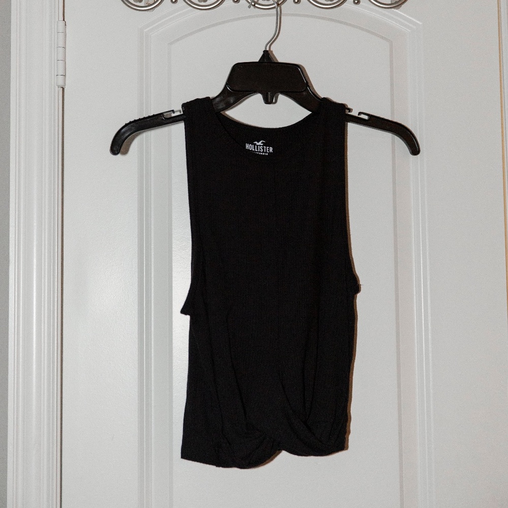 Black Tank, Cross Knot